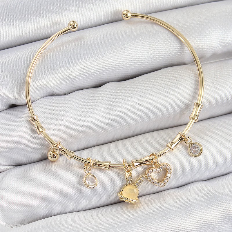 Pirinç Zirkon Taşlı Tavşan Ve Kalp Model Gold Renk Charm Bileklik