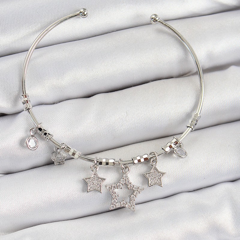 Pirinç Zirkon Taşlı Yıldız Model Gümüş Renk Charm Bileklik