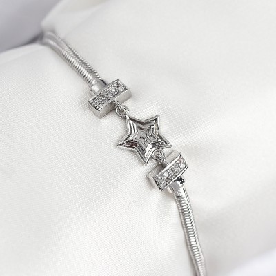 Pirinç Zirkon Taşlı Yıldız Model Gümüş Renk Kadın Bileklik