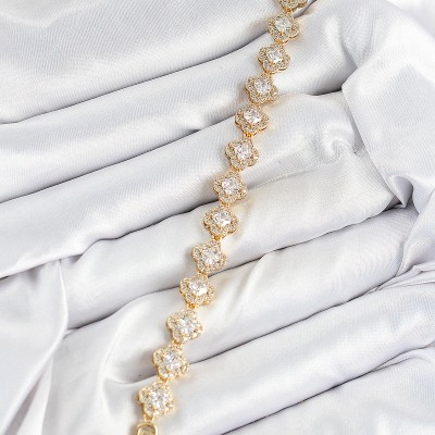 Pirinç Zirkon Taşlı Yonca Baget Model Gold Renk VIP Seri Kadın Bileklik