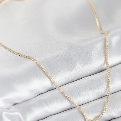 Pirinç Zirkon Taşlı Yonca Model Gold Renk Kadın Kolye