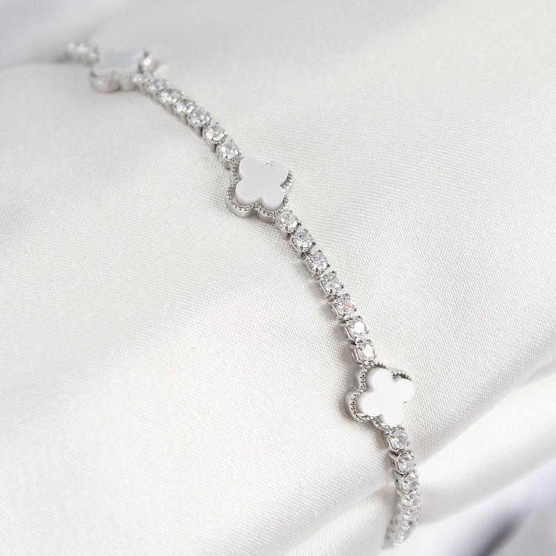 Pirinç Zirkon Taşlı Yonca Model Gümüş Renk Kadın Bileklik