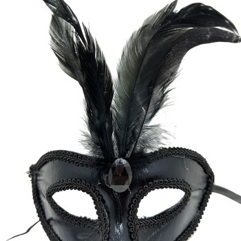 Rugan Kaplama Kırmızı Tüylü Parti Maskesi