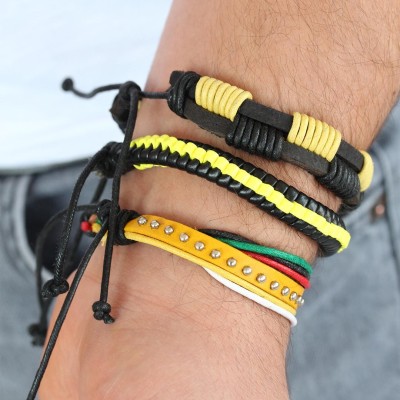 Sarı Renk Zımbalı Deri Erkek Bileklik Kombini