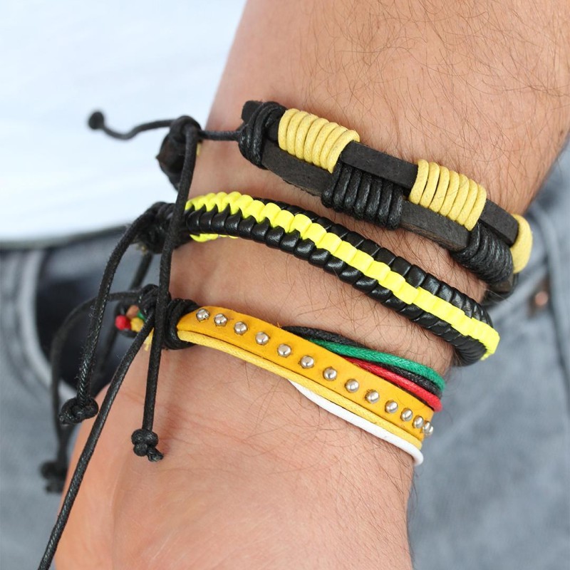 Sarı Renk Zımbalı Deri Erkek Bileklik Kombini