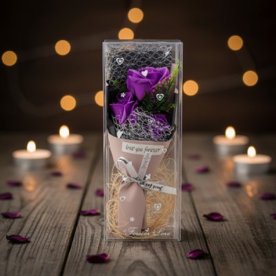 Şeffaf Kutulu Üç Gül Buketi