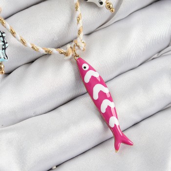 Seramik Motifli Pembe Balık Figürlü Model Krem İp Kadın Kolye