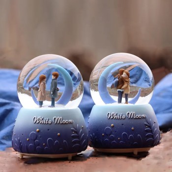 Sevimli Çift Pilli Işıklı Kar Küresi