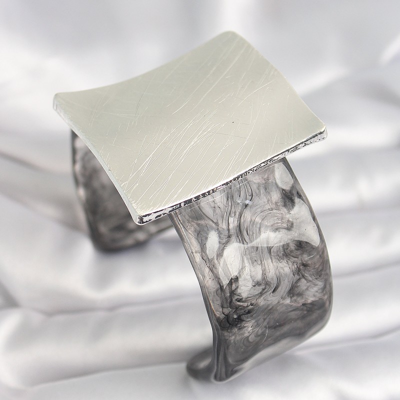 Siyah Mermer Desen Akrilik Plastik Gümüş Kare Plaka Model Vintage Kadın Bilezik