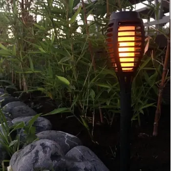 Solar Alev Efektli Bahçe Lambası