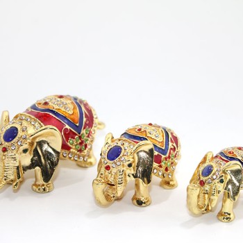 Swarovski Taşlı 3'lü Fil Figürü Model 3