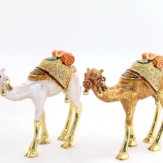 Swarovski Taşlı Tekli Deve Figürü Model 3 
