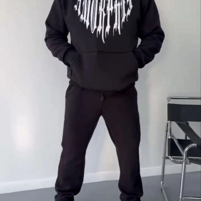 Uzun Kol Kapüşonlu Baskılı SweatShirt - Siyah -