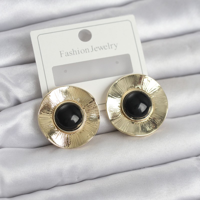 Vintage Model Siyah Gold Renk Pirinç Kadın Küpe