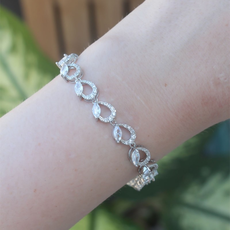 Vip Seri Pirinç Zirkon Taşlı Gümüş Renk Arpa Model Bileklik