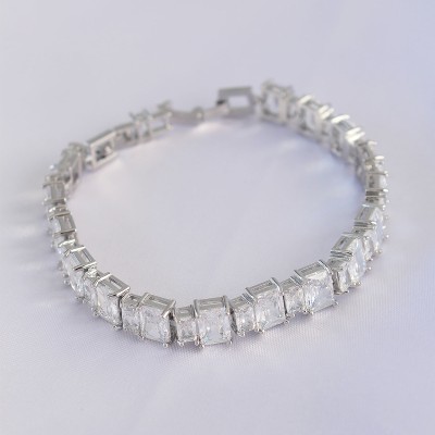 Vip Seri Pirinç Zirkon Taşlı Gümüş Renk Baget Su Yolu Model Bileklik