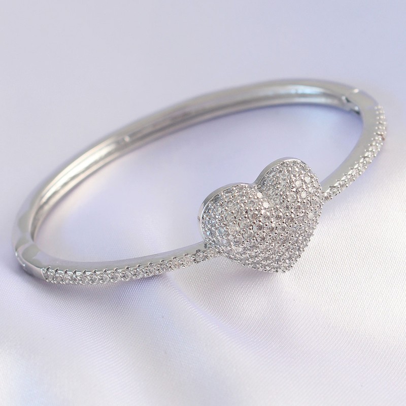 Vip Seri Pirinç Zirkon Taşlı Gümüş Renk Kalp Model Kelepçe