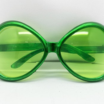 Yeşil Renk Yeşilçam Nostalji 80li Yıllar 90lı Yıllar Parti Gözlüğü  7x16 cm