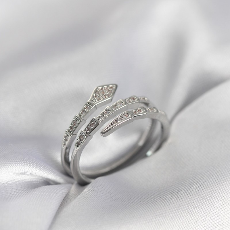 Yılan Model Gümüş Renk Zirkon Taşlı Kadın Yüzük