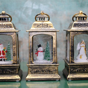 Yılbaşı Temalı Işıklı Müzikli Kar Küresi Model 1 