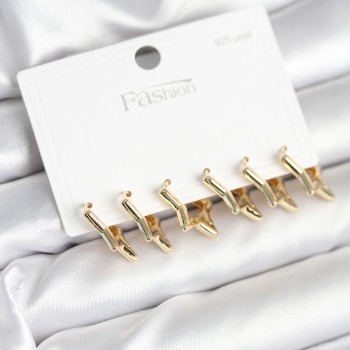 Yıldız Model Gold Renk 925 Ayar Gümüş Çivili Kadın Küpe Seti