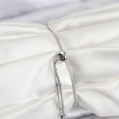 Yonca Model Zirkon Taşlı Gümüş Renk Asansörlü Su Yolu Bileklik