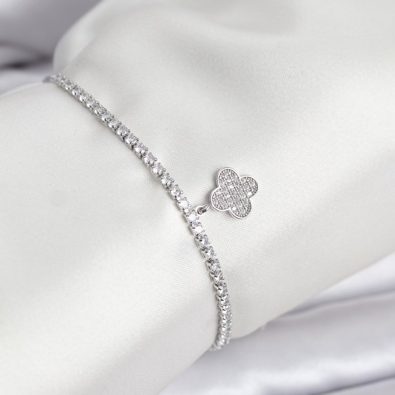 Yonca Model Zirkon Taşlı Gümüş Renk Asansörlü Su Yolu Bileklik