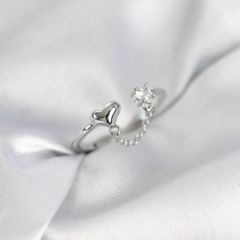 Zincir Sallantılı Kalp Model Gümüş Renk Kadın Yüzük