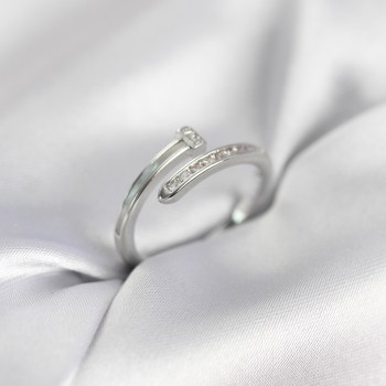 Zirkon Taşlı Gümüş Renk Yassı Çivi Model Kadın Yüzük