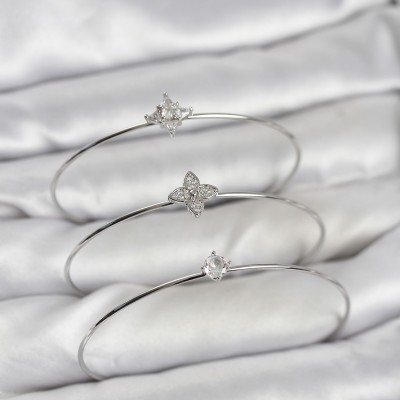 Zirkon Taşlı Gümüş Renk Yonca Model 3'lü Kadın Bileklik Kombini