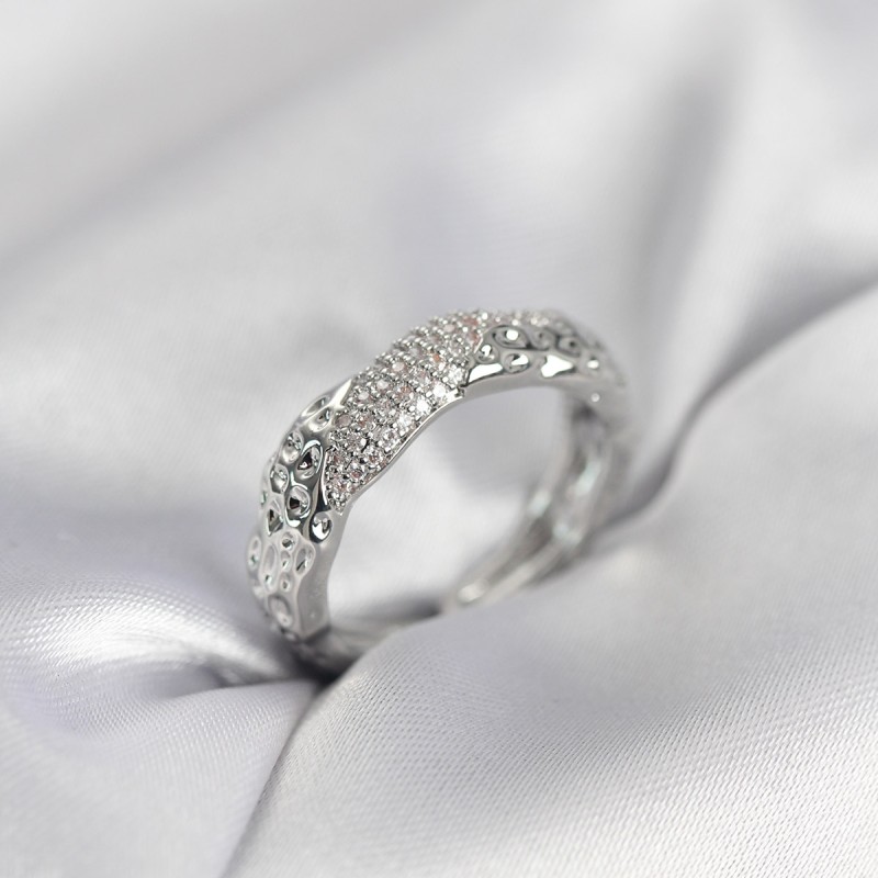 Zirkon Taşlı Puntalı Gümüş Renk Kadın Yüzük